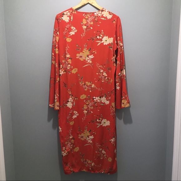 Bell Sleeve Red Floral Maxi Kimono Robe NWT - Picture 7 of 8